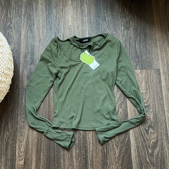 Cider Green Long Sleeve - Picture 1 of 3